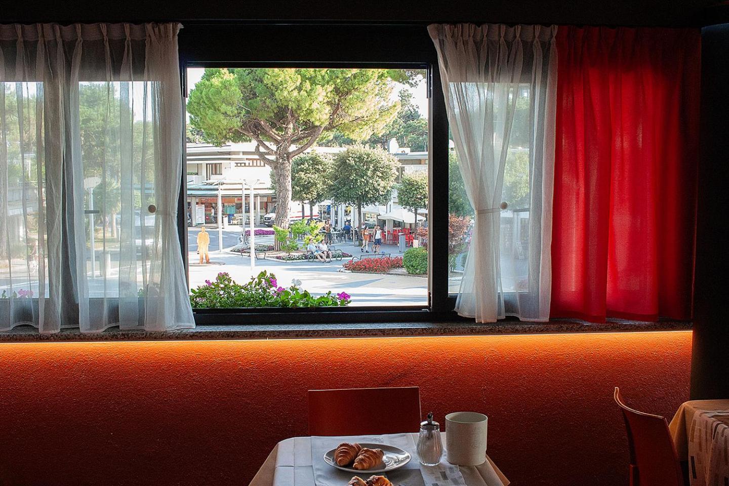 Hotel Savoia Lignano Sabbiadoro Exterior foto