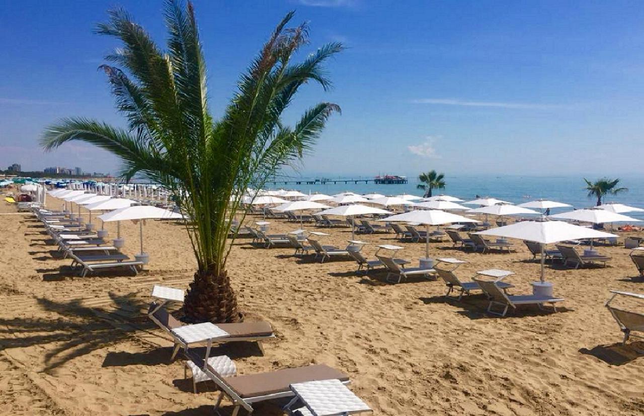 Hotel Savoia Lignano Sabbiadoro Exterior foto